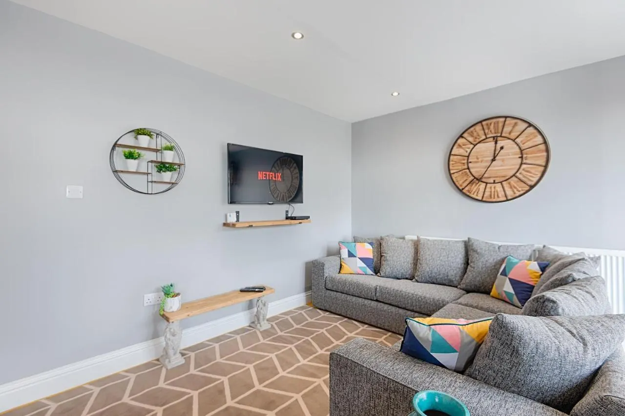 Parking, Balcony With Views, 2 Bathrooms Holiday home