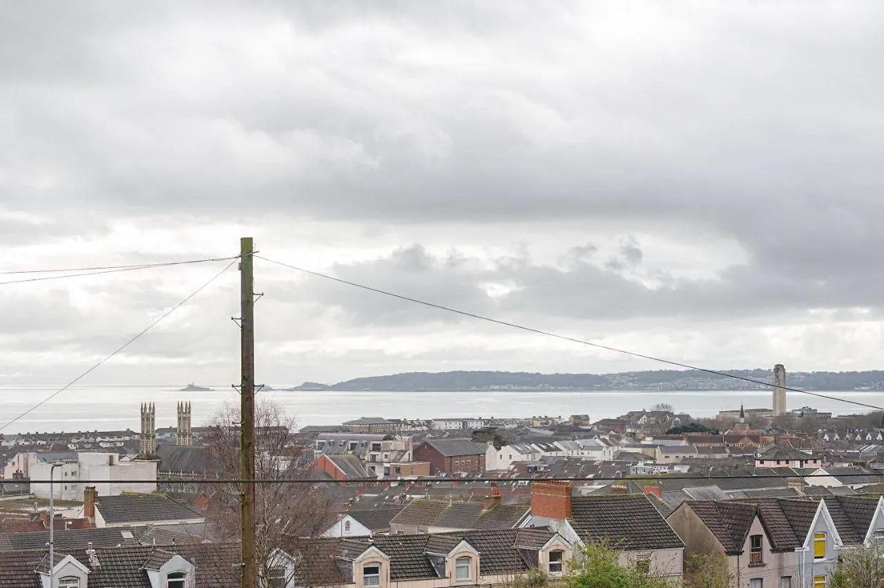 Parking, Balcony With Views, 2 Bathrooms 0*, Swansea United Kingdom